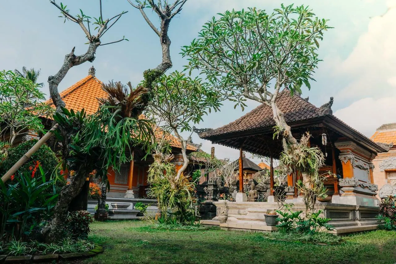 Rahayu Guest House Ubud 山林小屋